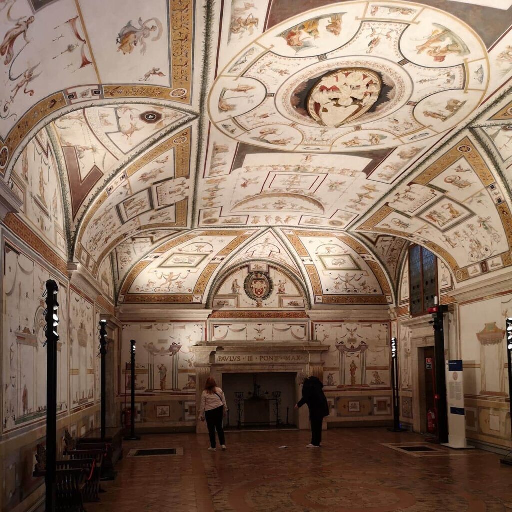 sala di apollo mole adriana